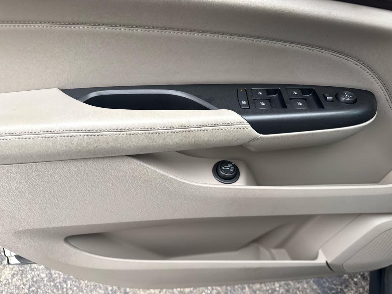 Cadillac SRX AWD 4dr Luxury Collection 2012