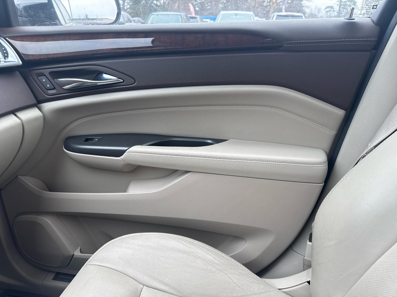 Cadillac SRX AWD 4dr Luxury Collection 2012