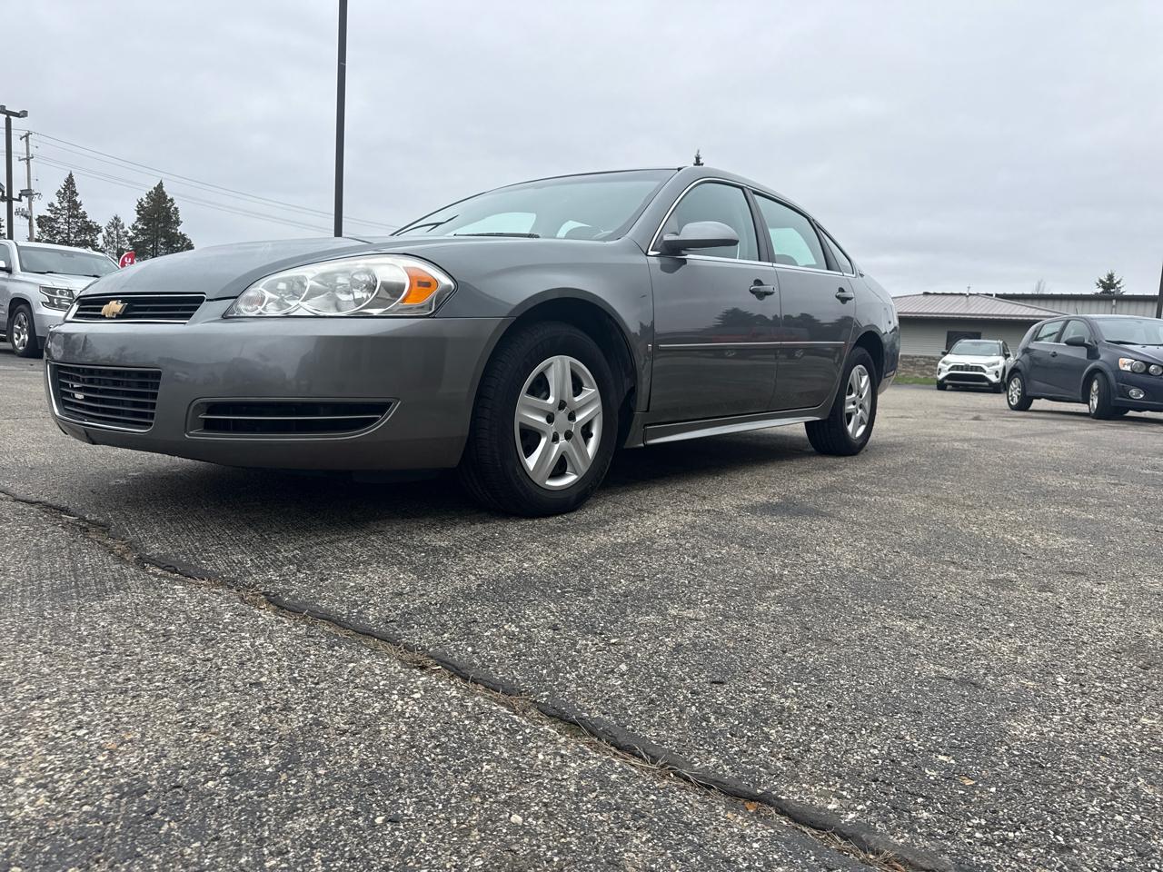 Chevrolet Impala 4dr Sdn LS 2009