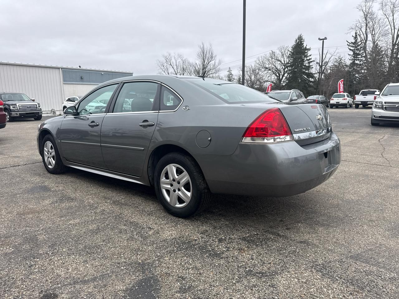 Chevrolet Impala 4dr Sdn LS 2009