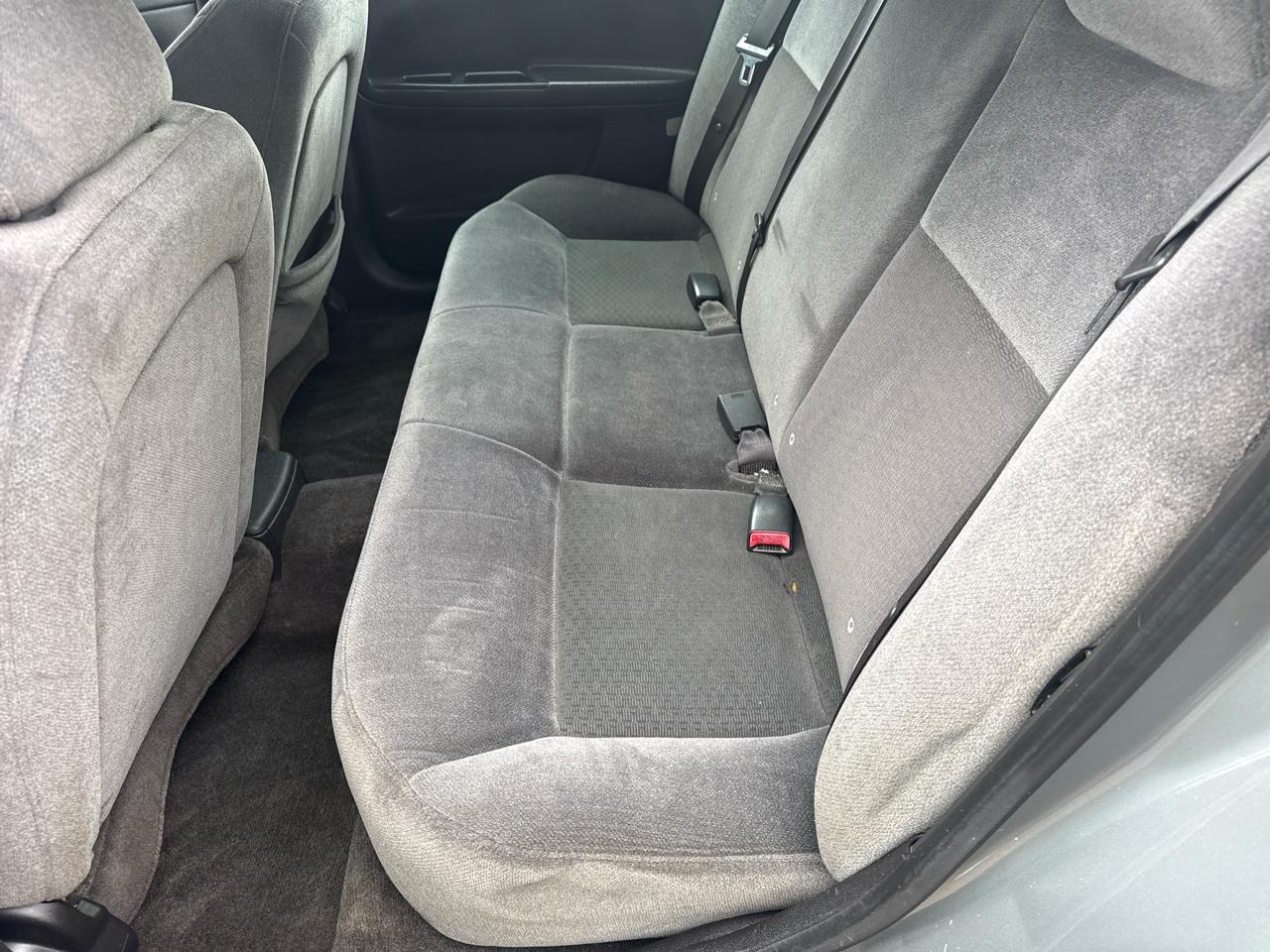 Chevrolet Impala 4dr Sdn LS 2009