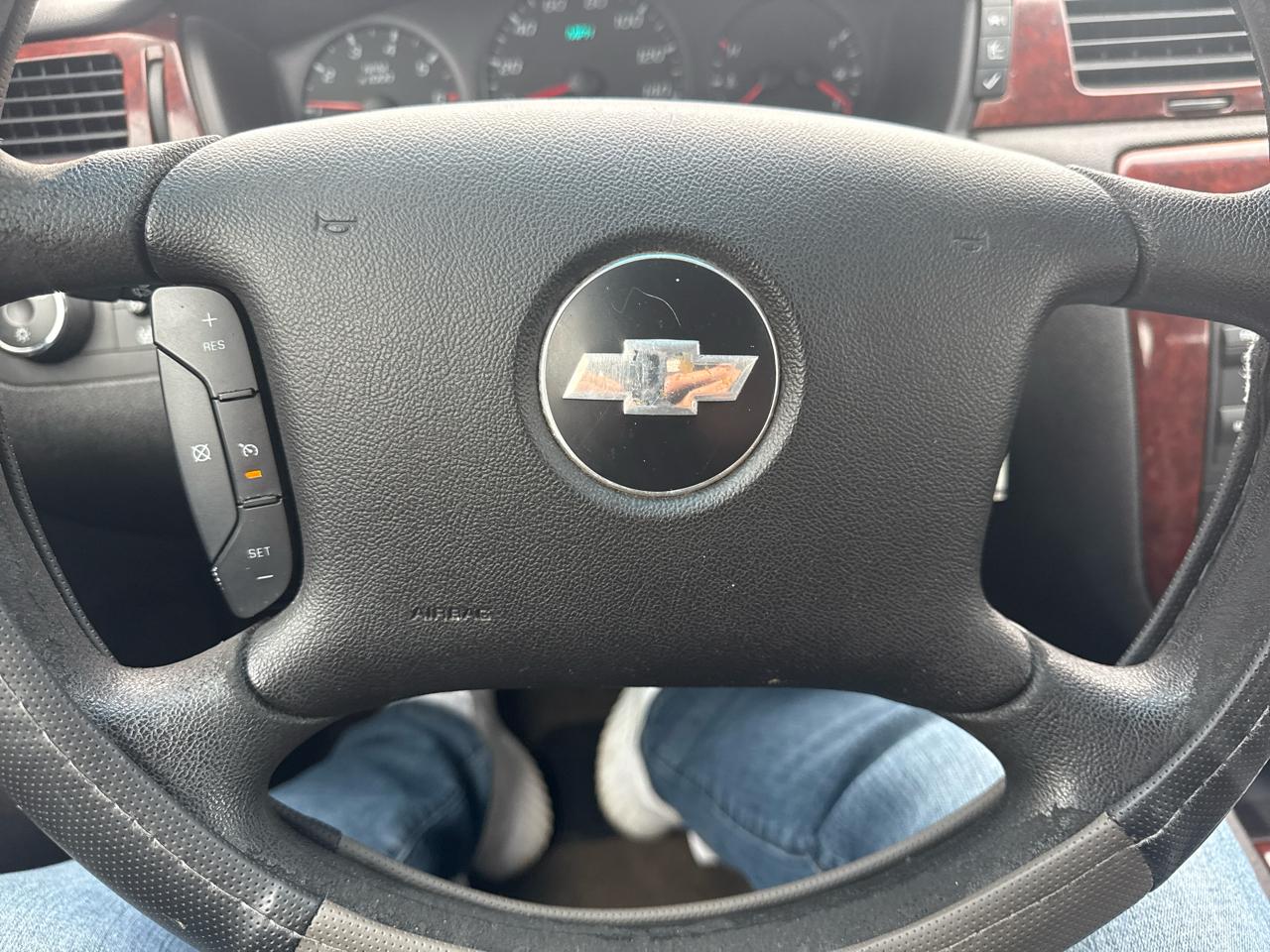 Chevrolet Impala 4dr Sdn LS 2009