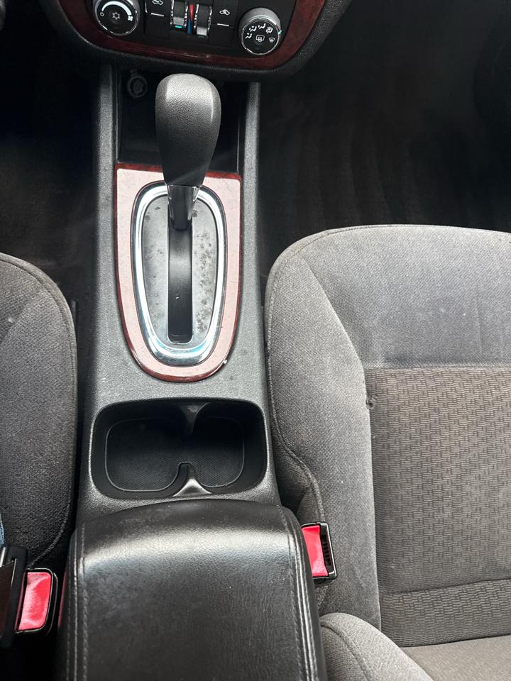Chevrolet Impala 4dr Sdn LS 2009