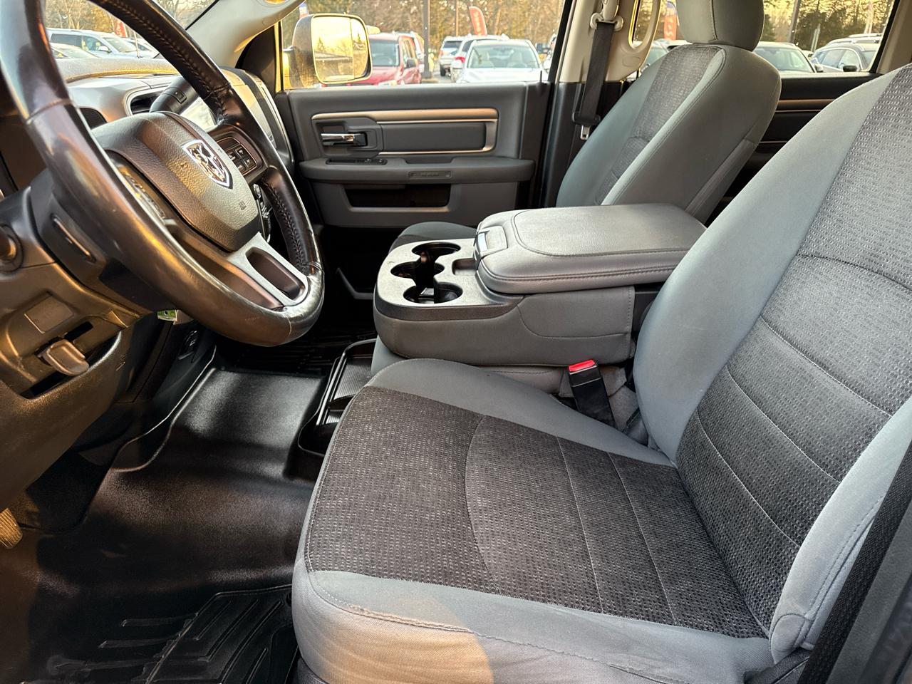 RAM 2500 Big Horn 4x4 Crew Cab 6'4" Box 2018