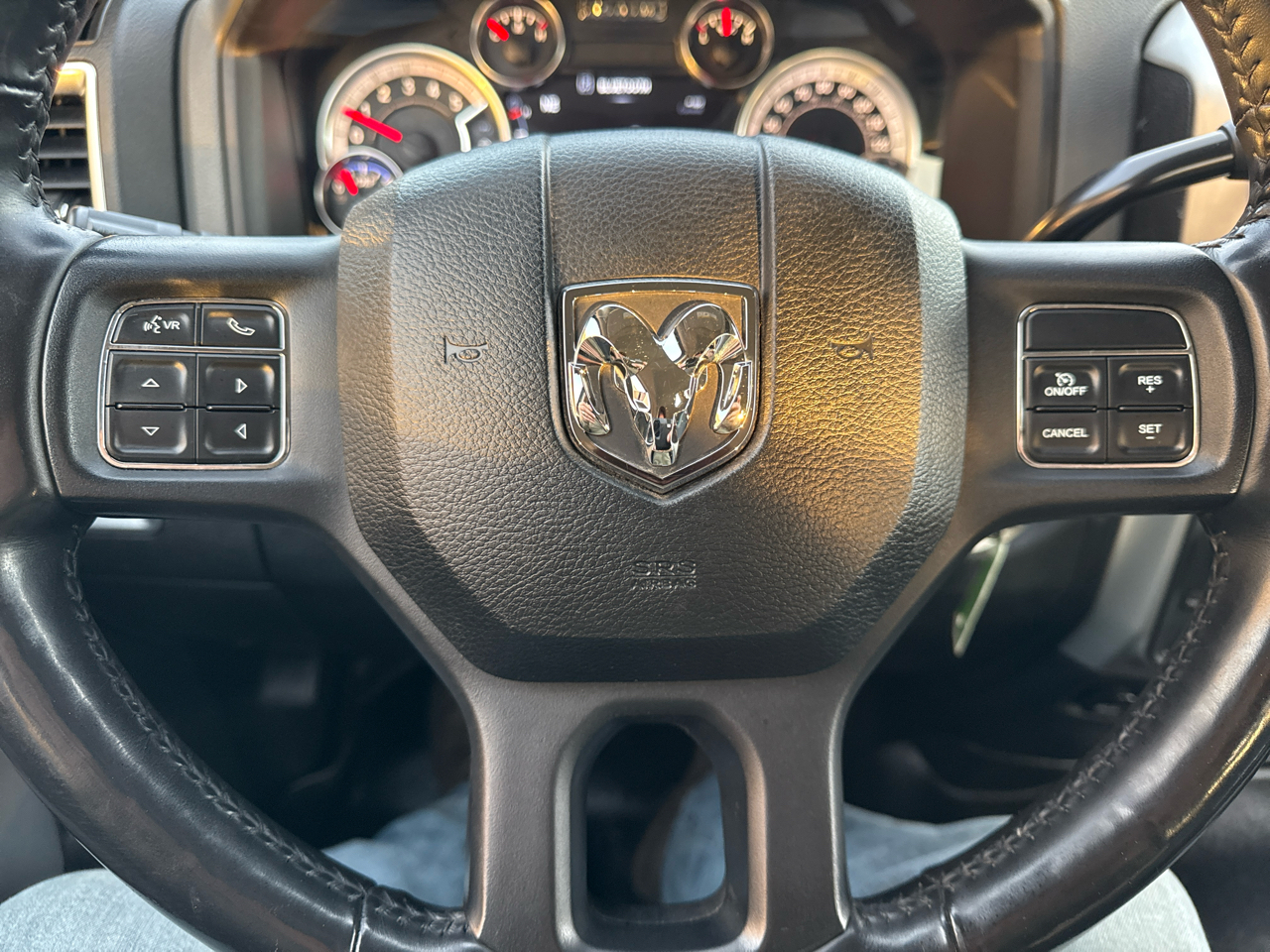 RAM 2500 Big Horn 4x4 Crew Cab 6'4" Box 2018