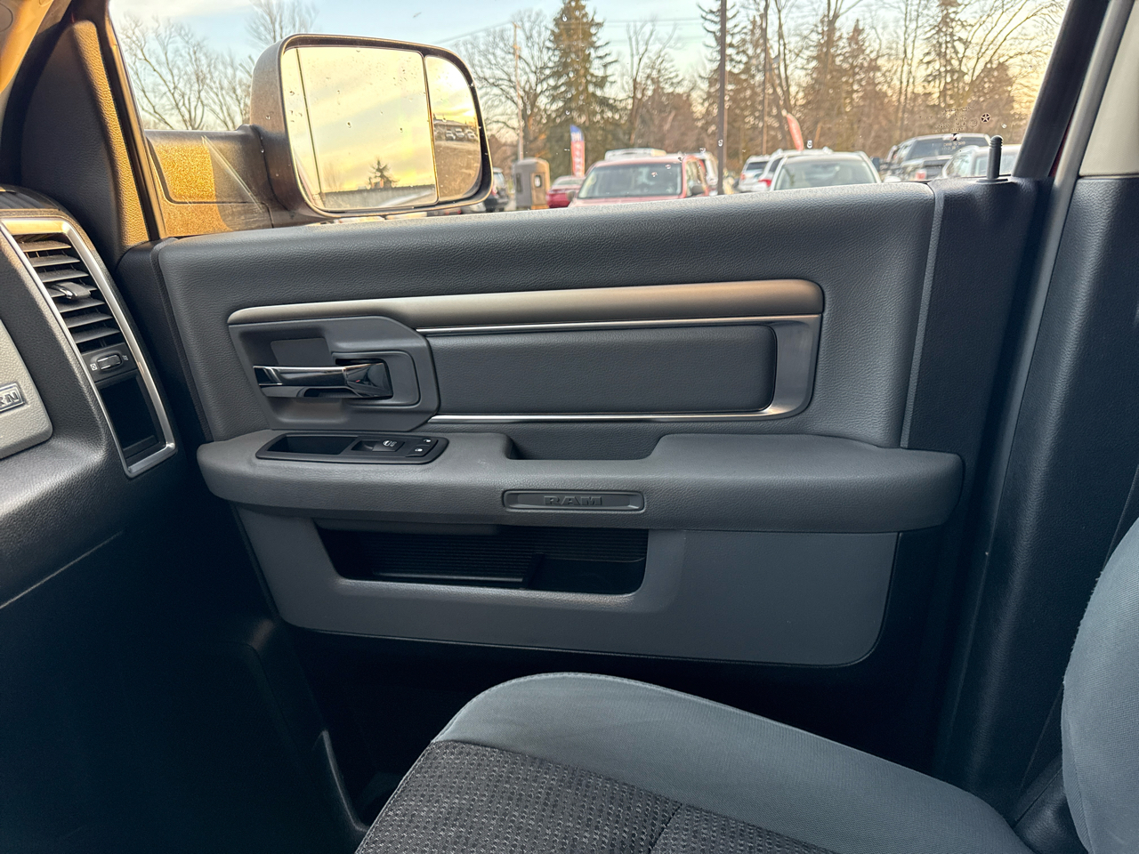 RAM 2500 Big Horn 4x4 Crew Cab 6'4" Box 2018