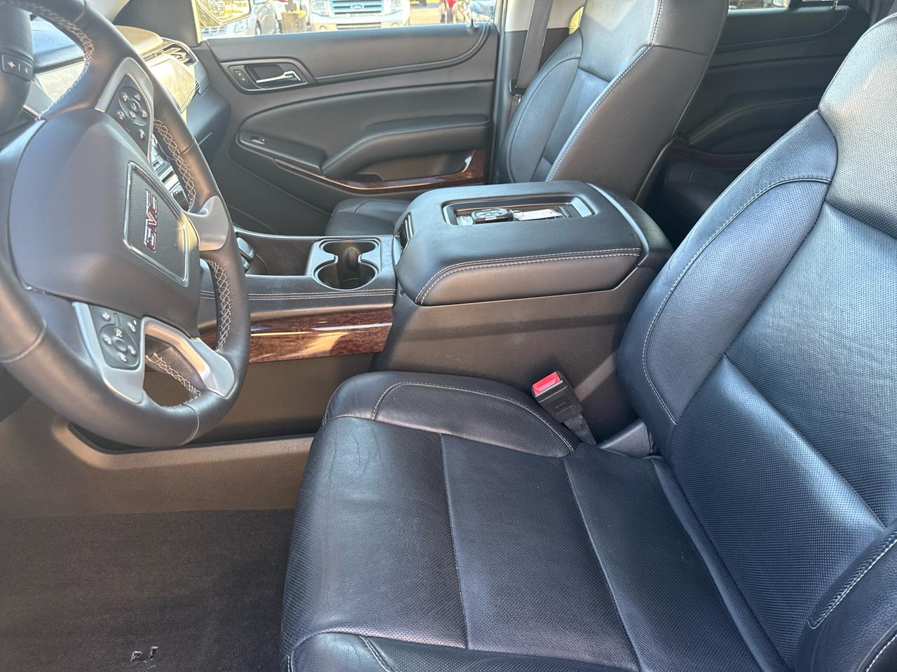 GMC Yukon 4WD 4dr SLT 2015 GMC Yukon 4WD 4dr SLT 2015