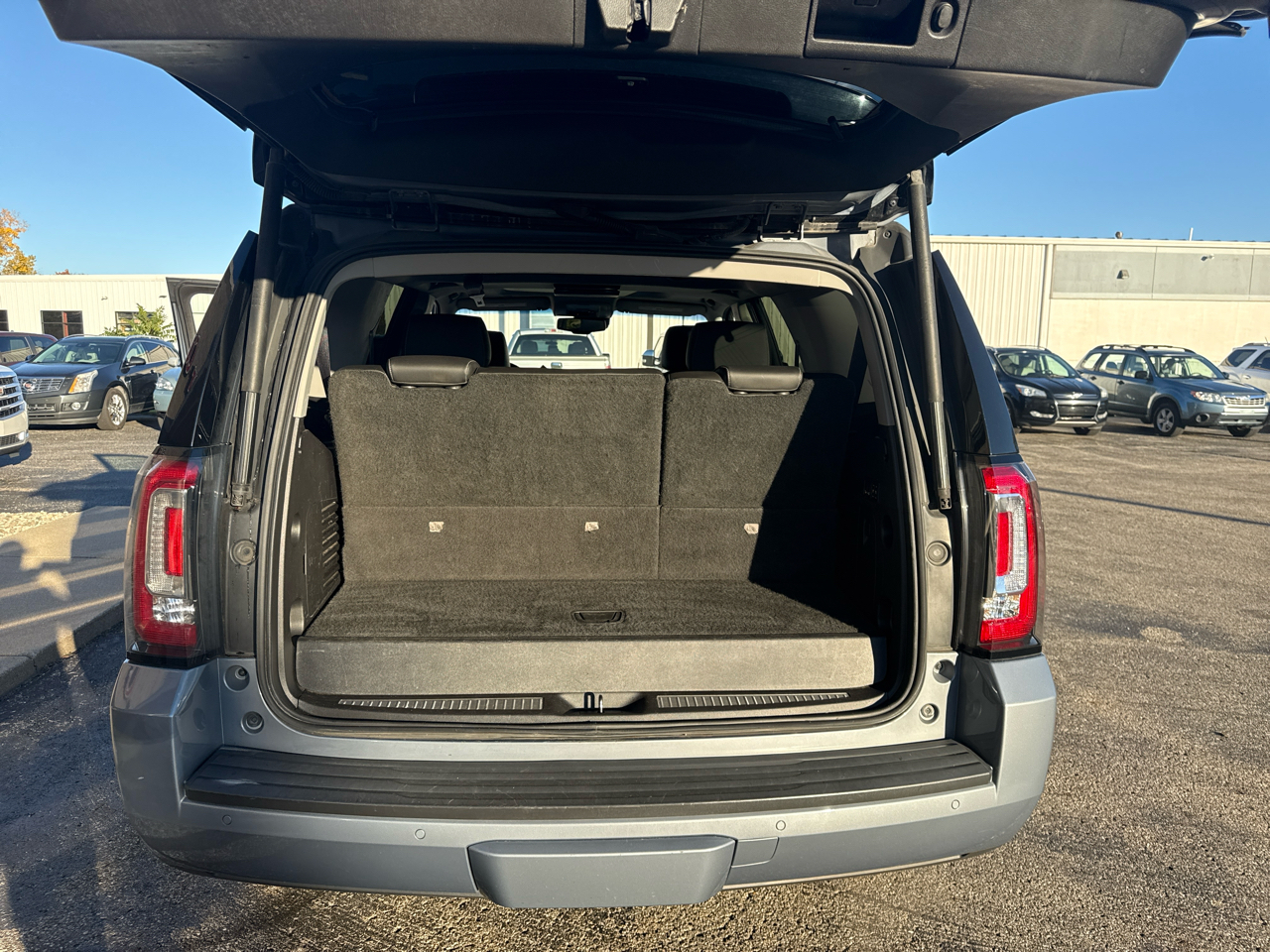 GMC Yukon 4WD 4dr SLT 2015 GMC Yukon 4WD 4dr SLT 2015