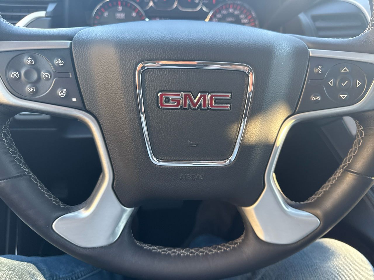 GMC Yukon 4WD 4dr SLT 2015 GMC Yukon 4WD 4dr SLT 2015