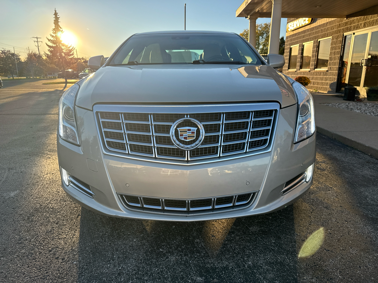 Cadillac XTS 4dr Sdn Luxury AWD 2015 Cadillac XTS 4dr Sdn Luxury AWD 2015