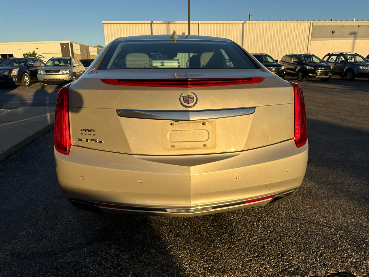 Cadillac XTS 4dr Sdn Luxury AWD 2015 Cadillac XTS 4dr Sdn Luxury AWD 2015