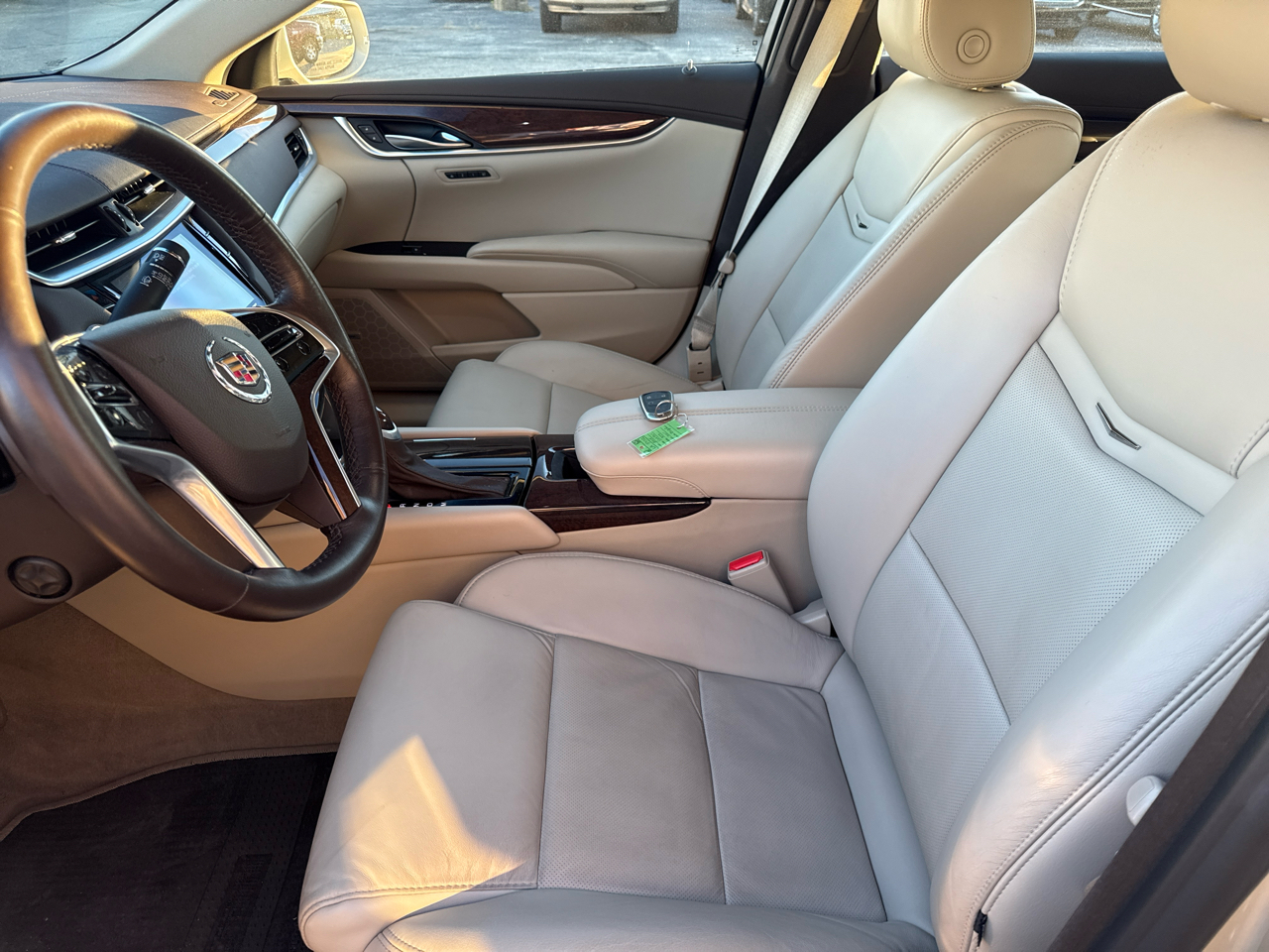 Cadillac XTS 4dr Sdn Luxury AWD 2015 Cadillac XTS 4dr Sdn Luxury AWD 2015