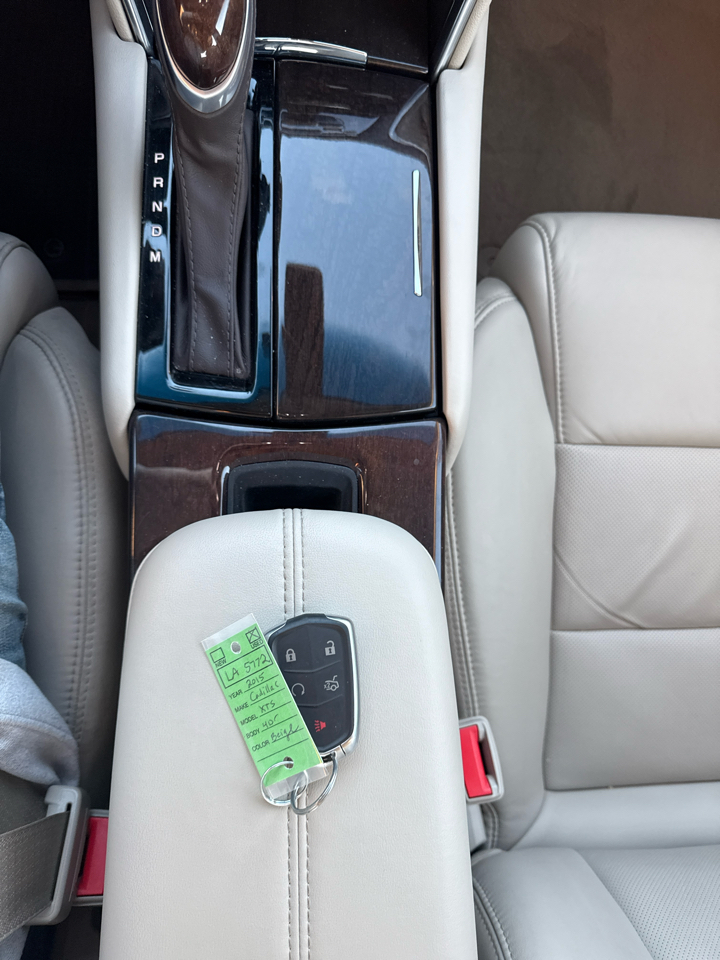 Cadillac XTS 4dr Sdn Luxury AWD 2015 Cadillac XTS 4dr Sdn Luxury AWD 2015