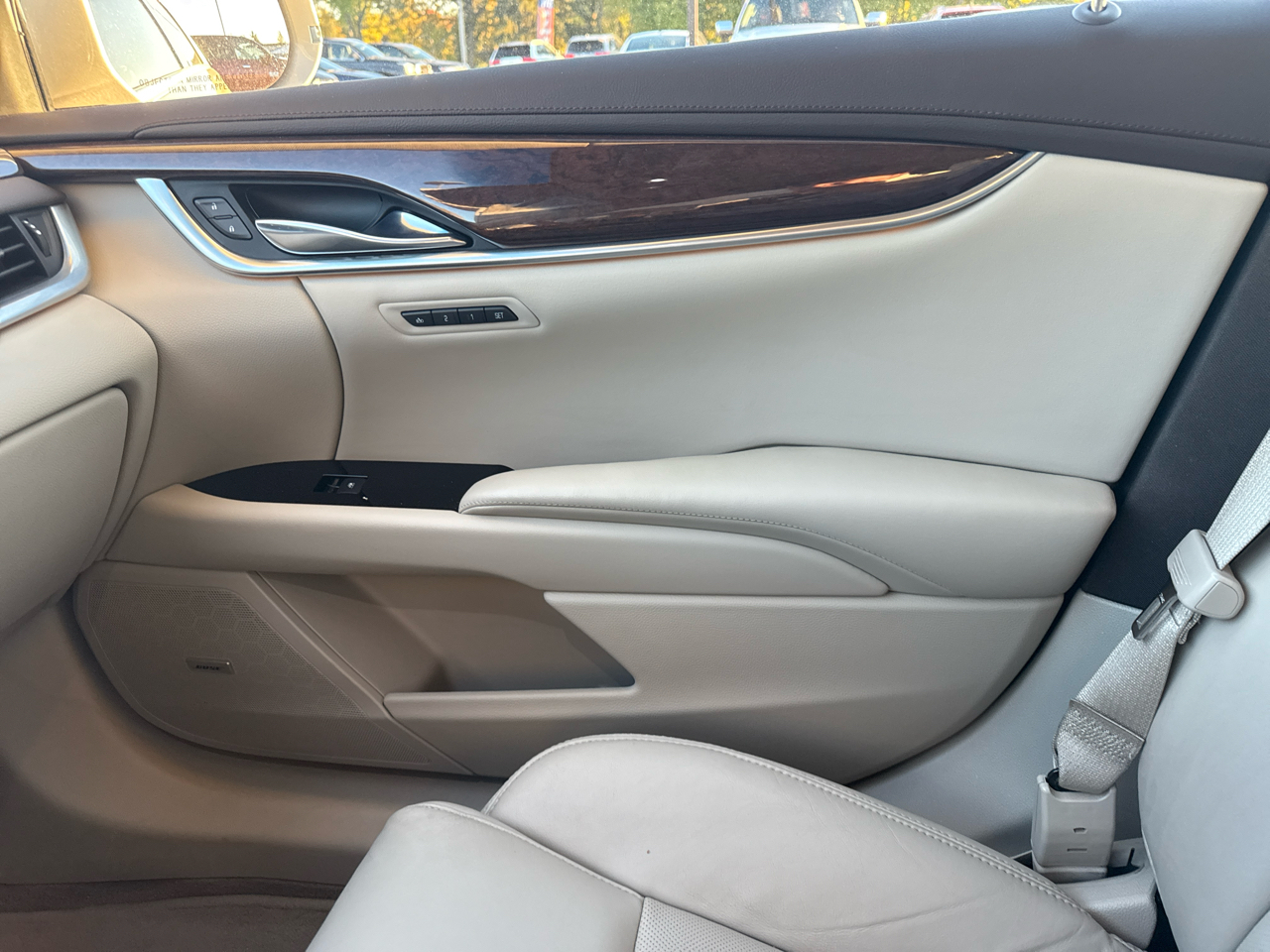 Cadillac XTS 4dr Sdn Luxury AWD 2015 Cadillac XTS 4dr Sdn Luxury AWD 2015
