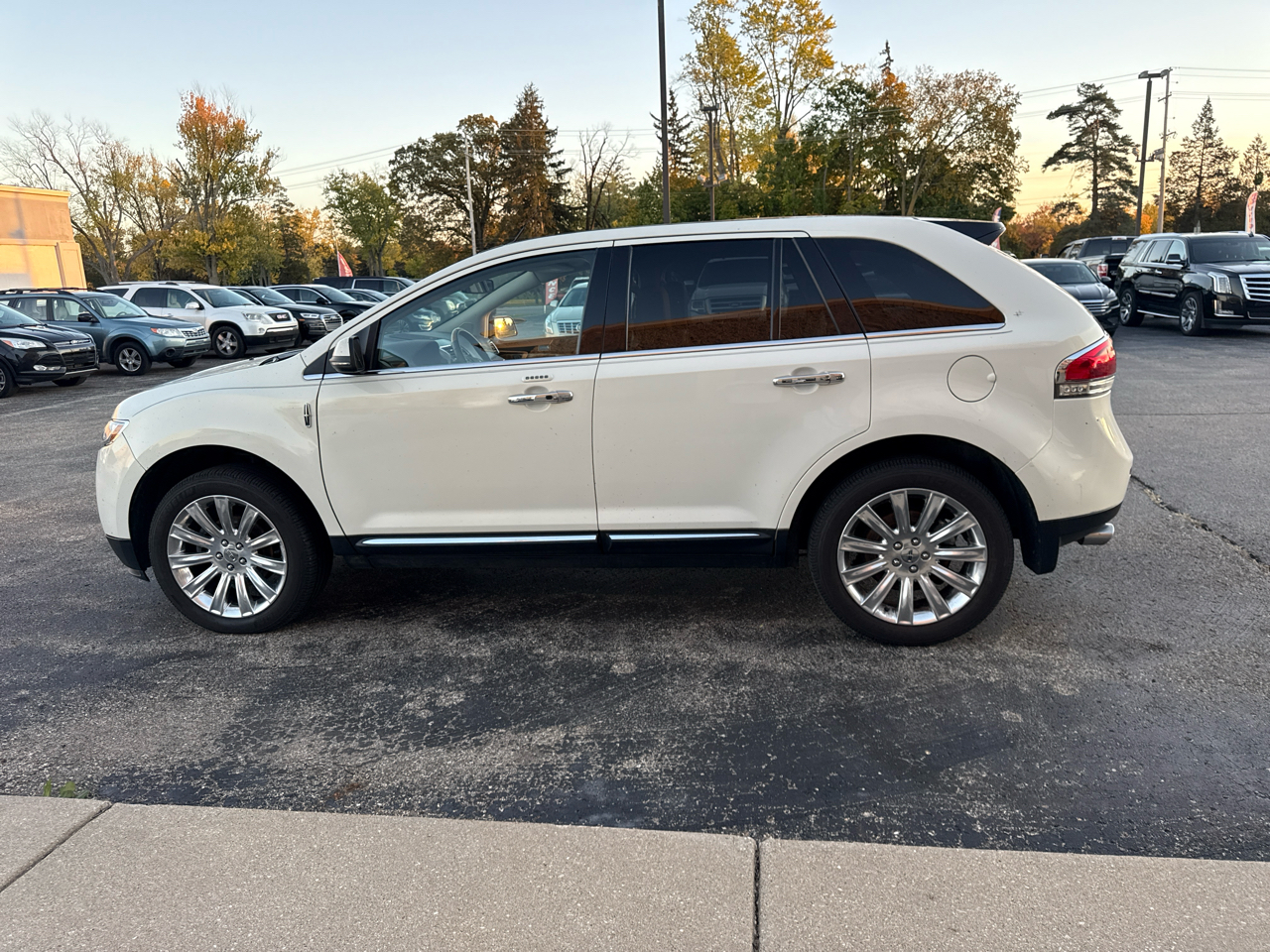 Lincoln MKX AWD 4dr 2013 Lincoln MKX AWD 4dr 2013
