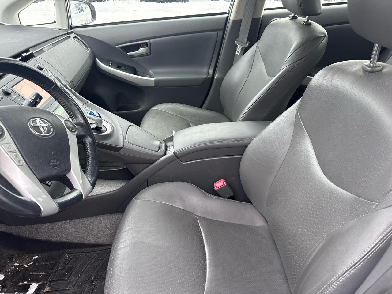 Toyota Prius 5dr HB III (Natl) 2011