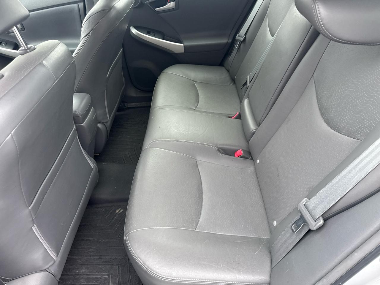 Toyota Prius 5dr HB III (Natl) 2011