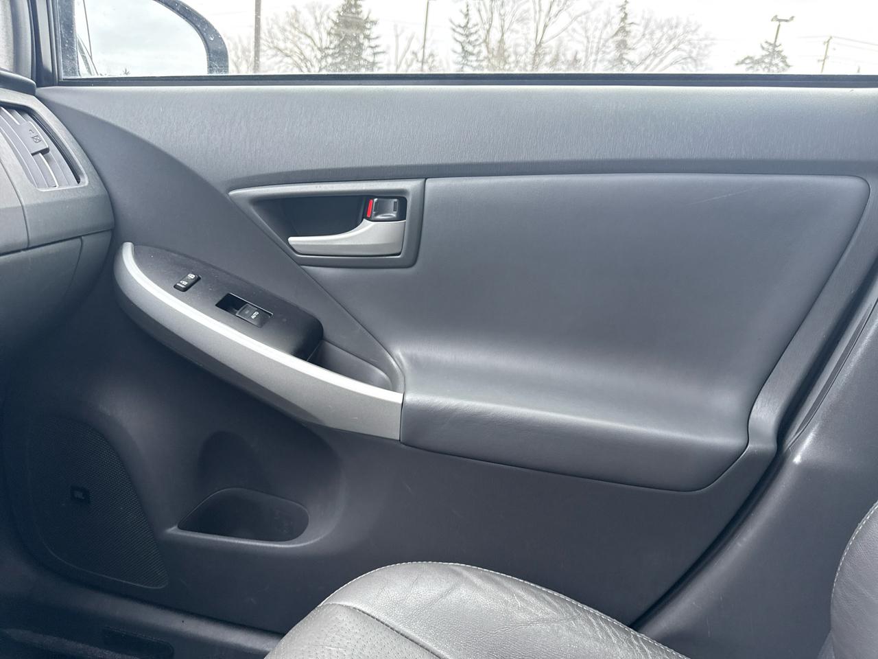 Toyota Prius 5dr HB III (Natl) 2011