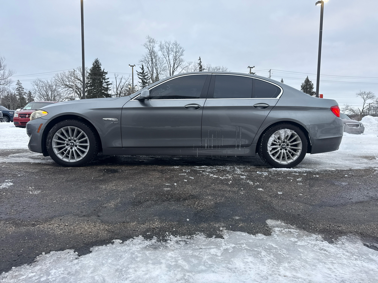 BMW 5 Series 4dr Sdn 535i xDrive AWD 2012