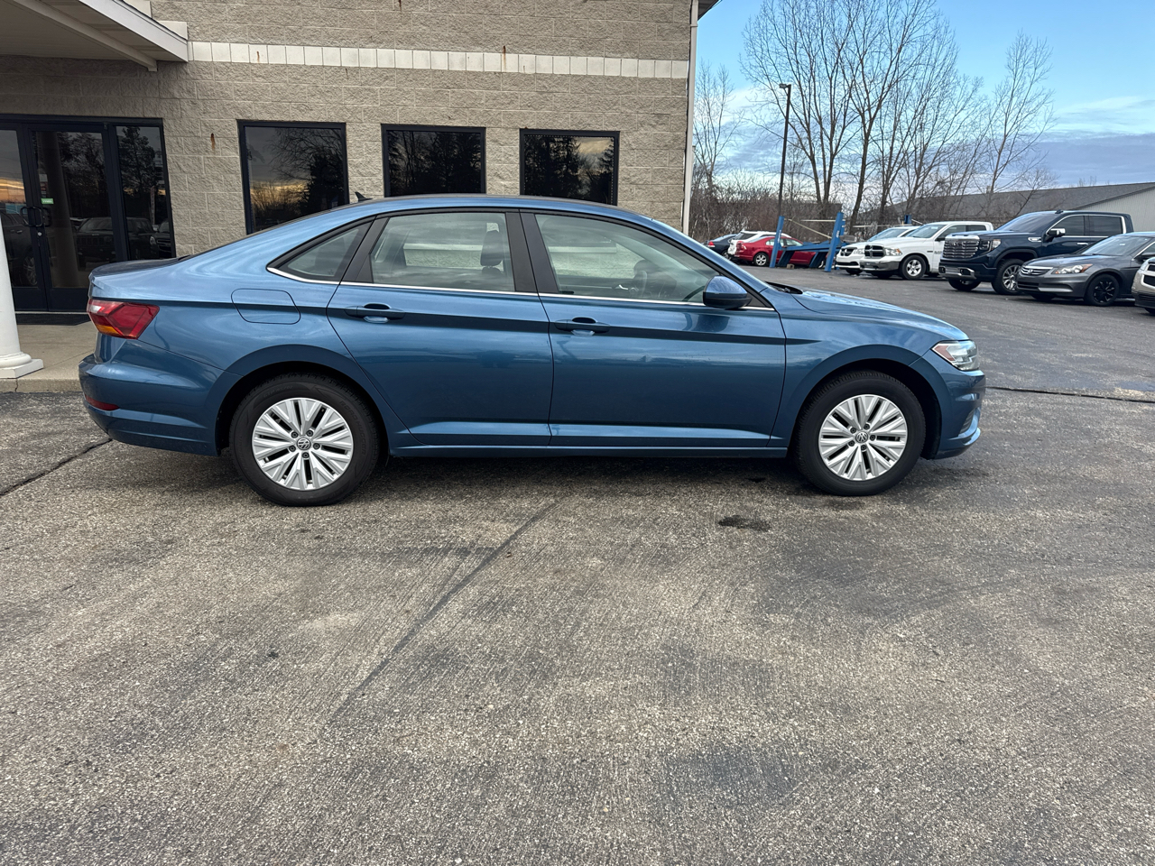 Volkswagen Jetta R-Line Auto w/SULEV 2019