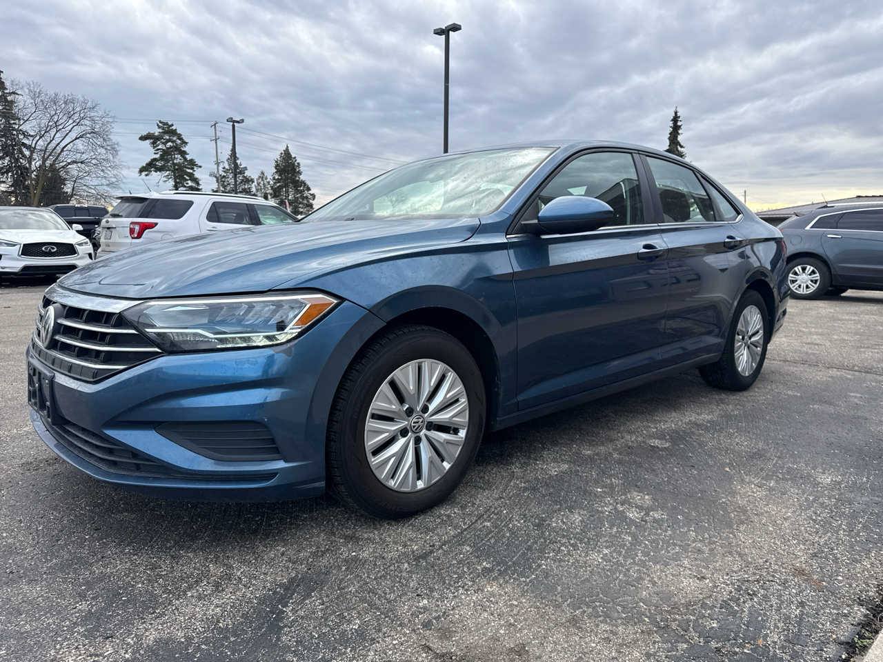 Volkswagen Jetta R-Line Auto w/SULEV 2019