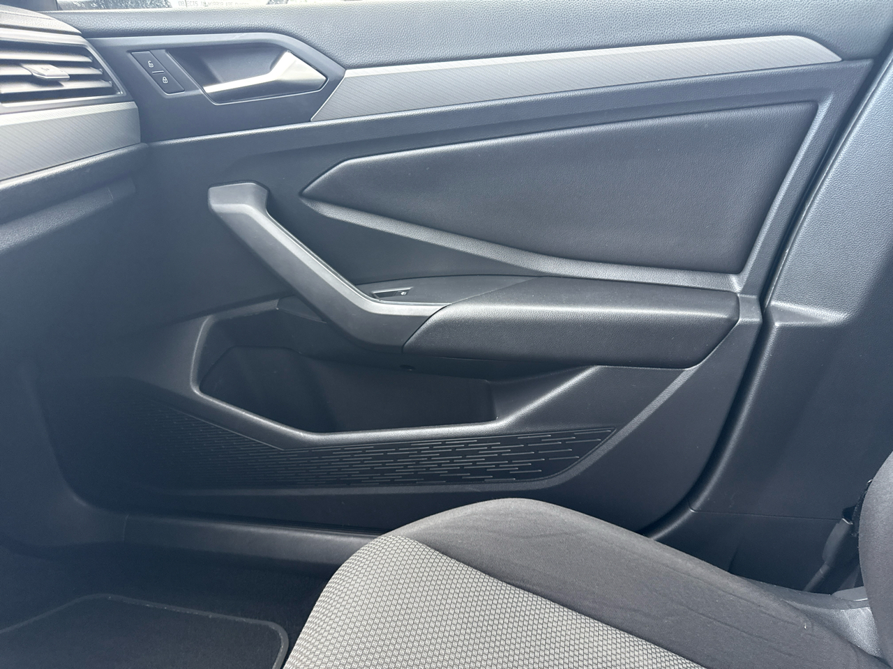 Volkswagen Jetta R-Line Auto w/SULEV 2019