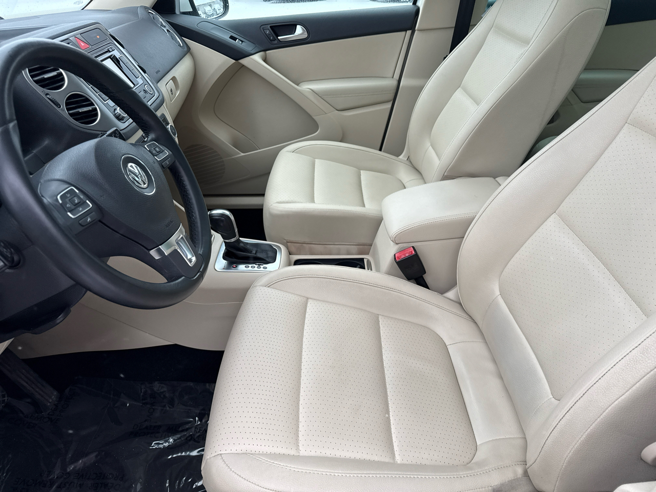 Volkswagen Tiguan 4WD 4dr S 4Motion 2011