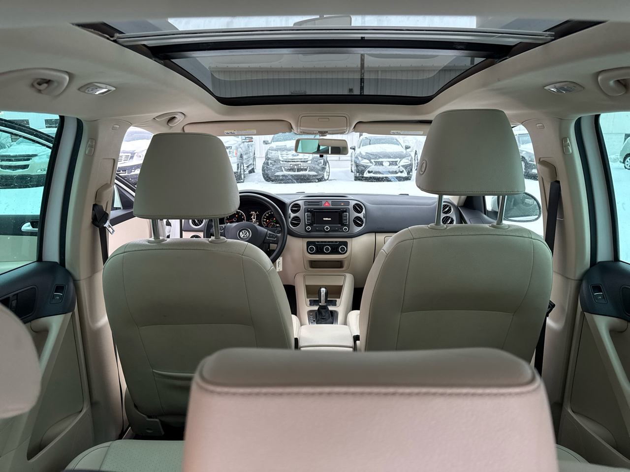 Volkswagen Tiguan 4WD 4dr S 4Motion 2011