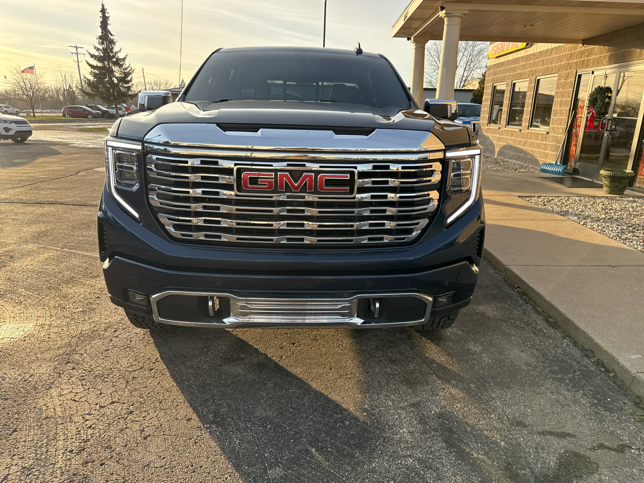 GMC Sierra 1500 Limited 4WD Crew Cab 147" Denali 2022