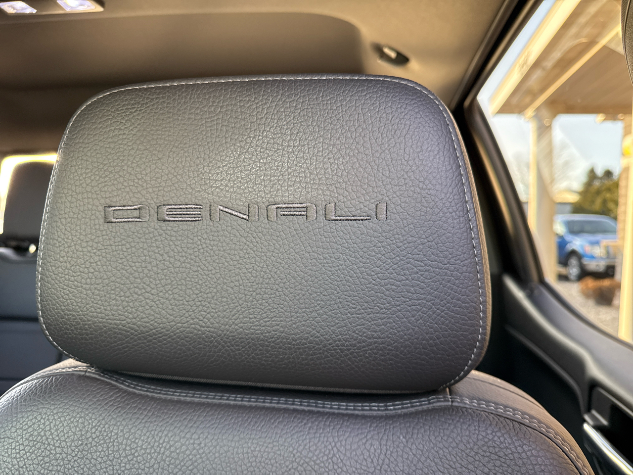 GMC Sierra 1500 Limited 4WD Crew Cab 147" Denali 2022