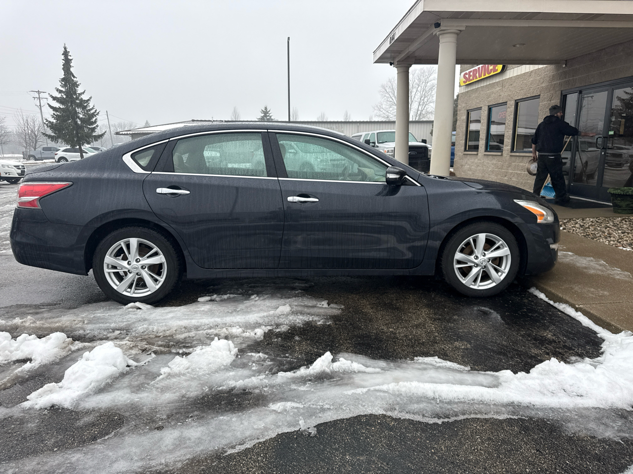 Nissan Altima 4dr Sdn I4 2.5 SV 2015