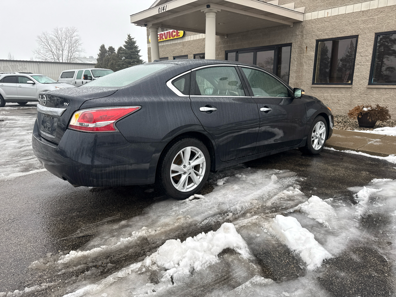 Nissan Altima 4dr Sdn I4 2.5 SV 2015