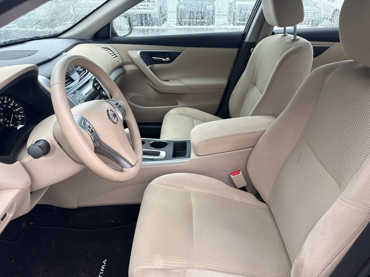 Nissan Altima 4dr Sdn I4 2.5 SV 2015