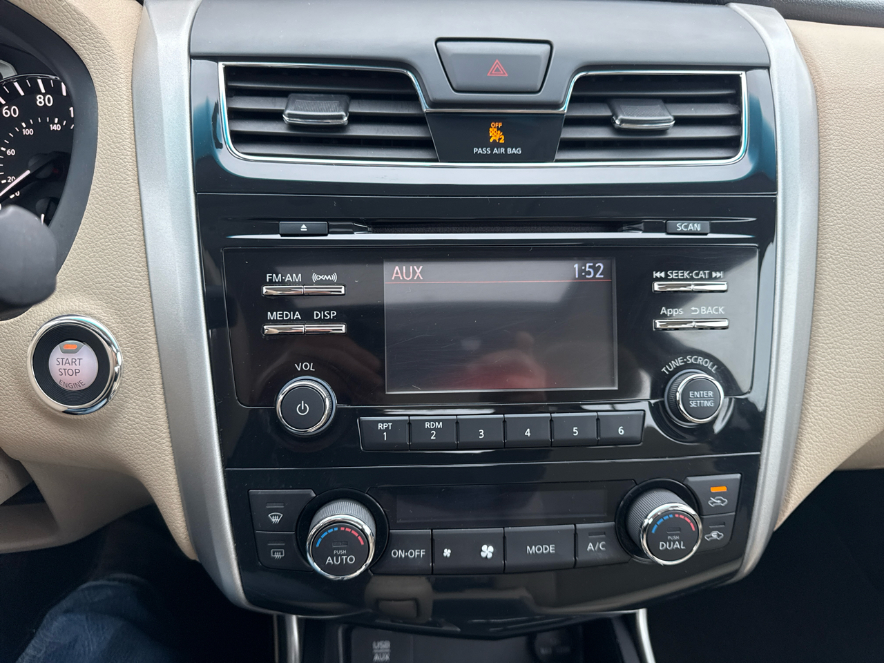 Nissan Altima 4dr Sdn I4 2.5 SV 2015