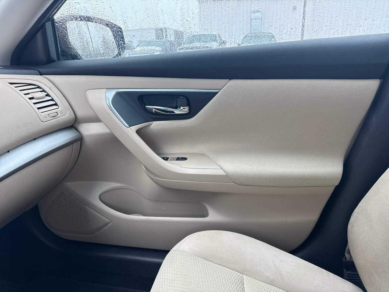 Nissan Altima 4dr Sdn I4 2.5 SV 2015