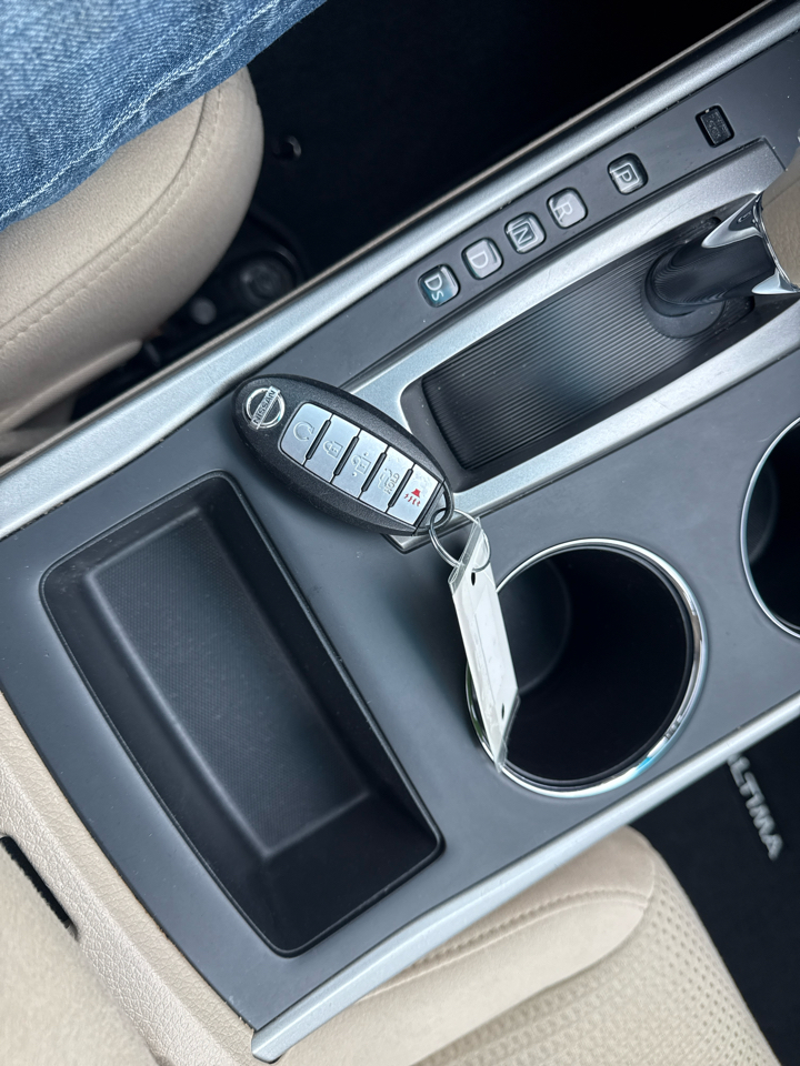 Nissan Altima 4dr Sdn I4 2.5 SV 2015