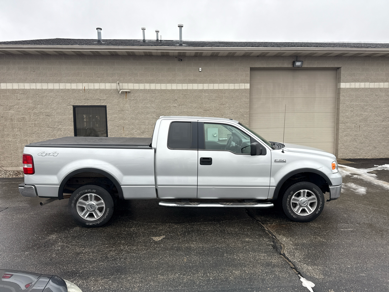 2006 Ford F-150 4WD SuperCab 145" XLT