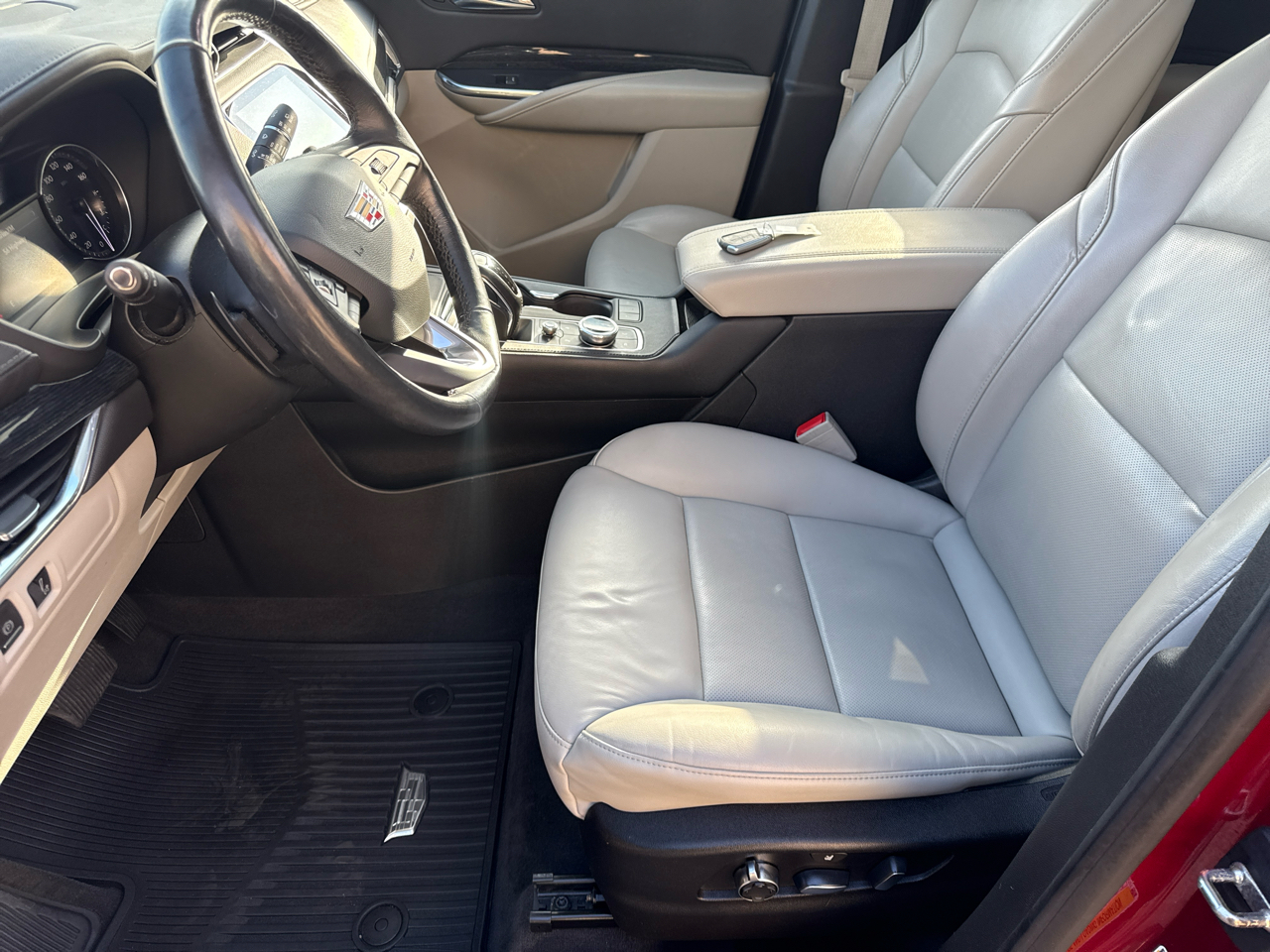 Cadillac XT4 AWD 4dr Premium Luxury 2019