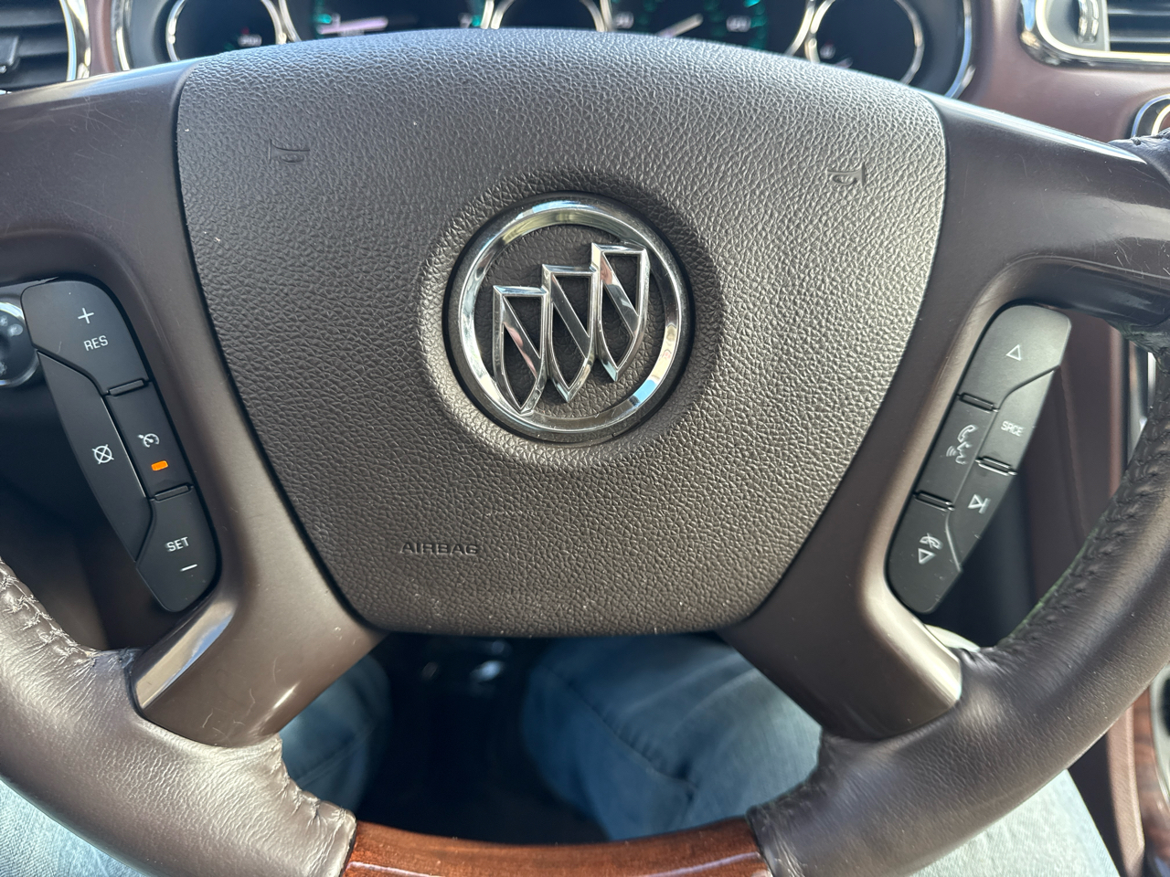 Buick Enclave AWD 4dr Leather 2014