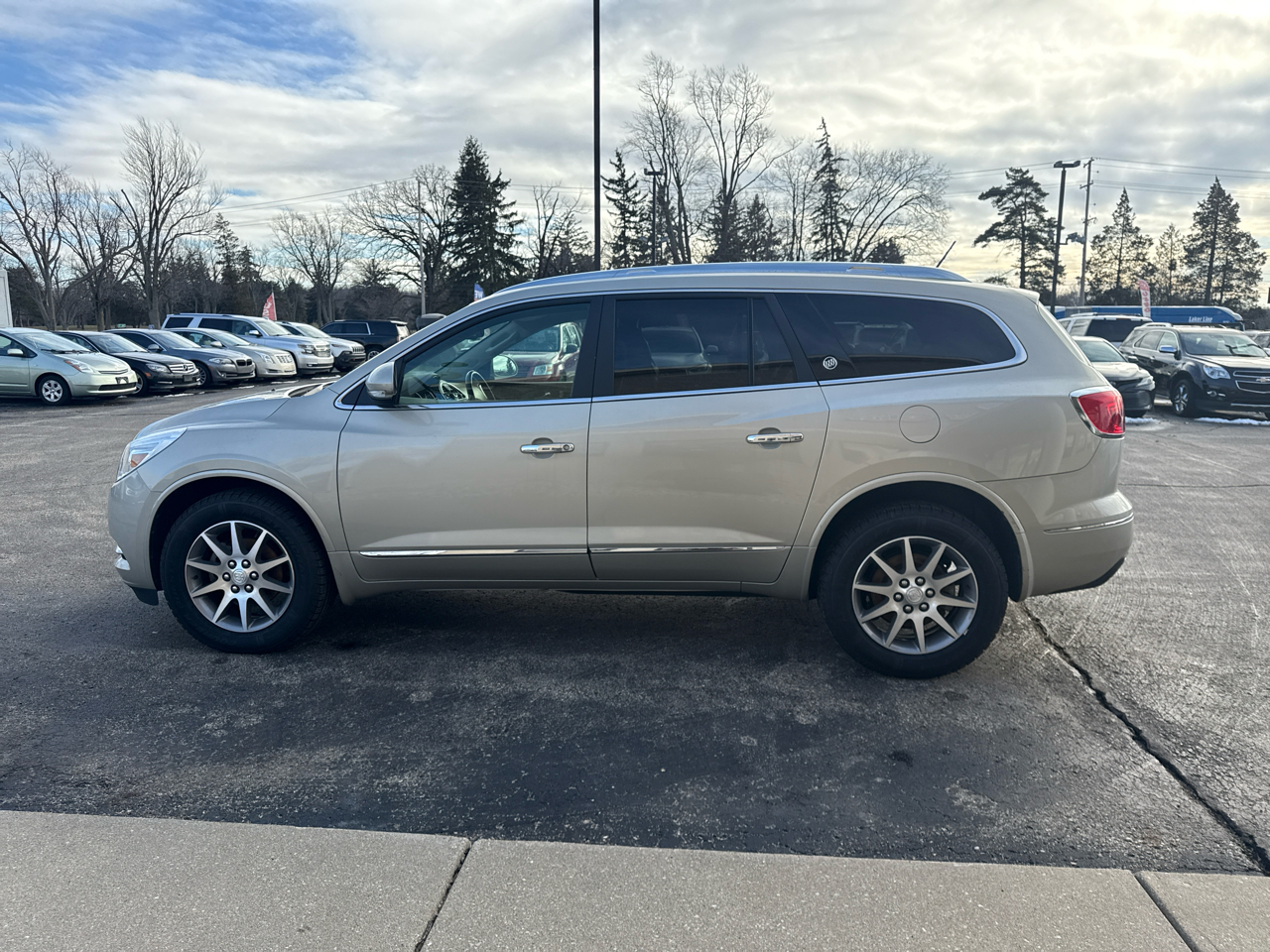Buick Enclave FWD 4dr Leather 2015