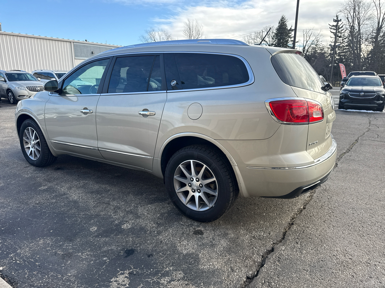 Buick Enclave FWD 4dr Leather 2015