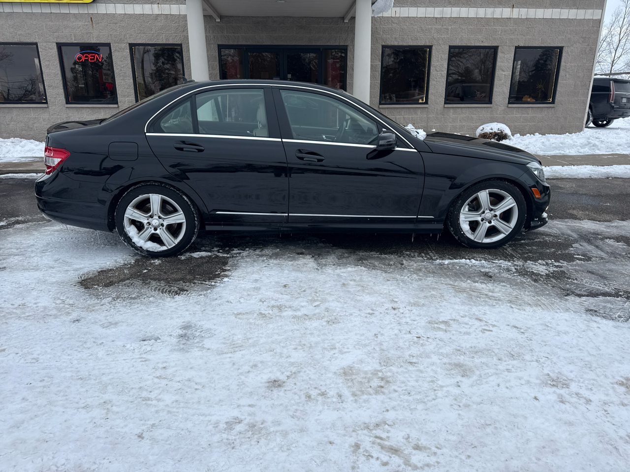 2011 Mercedes-Benz C-Class 4dr Sdn C 300 Sport 4MATIC