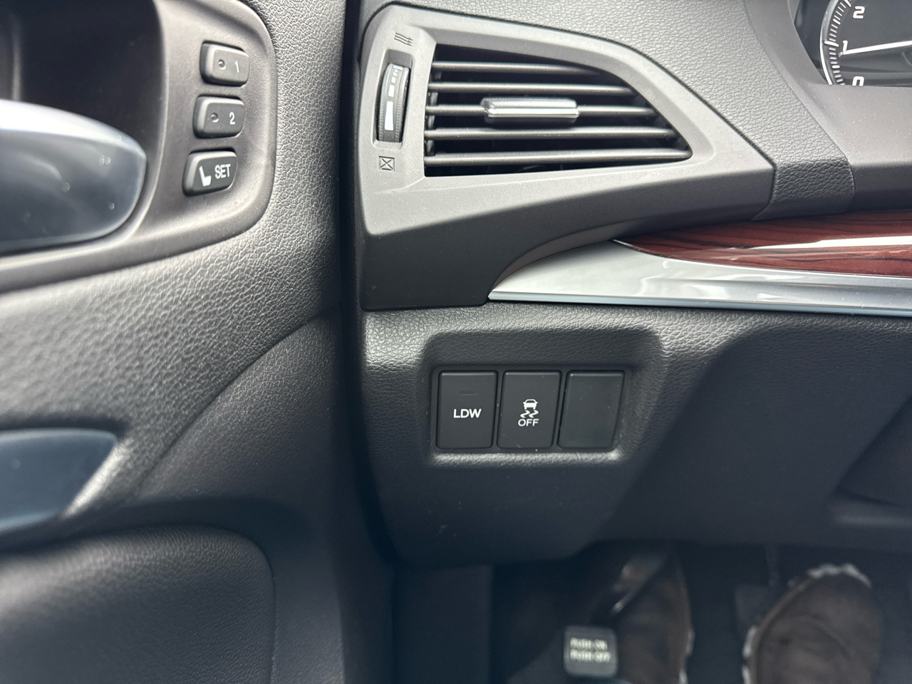 Acura MDX SH-AWD 4dr Tech Pkg 2014