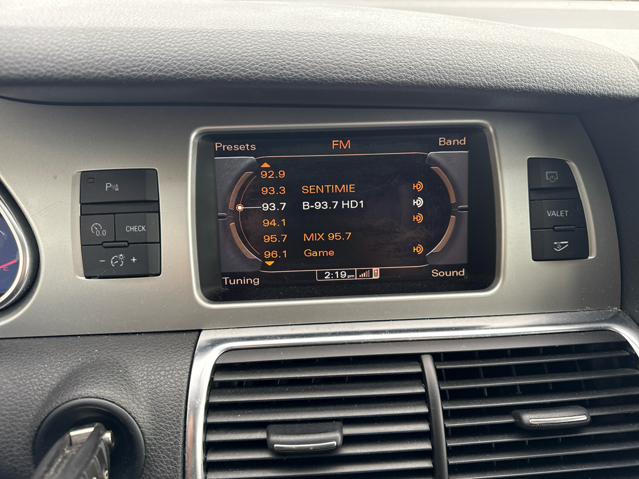 Audi Q7 quattro 4dr 3.0L TDI Prestige 2011