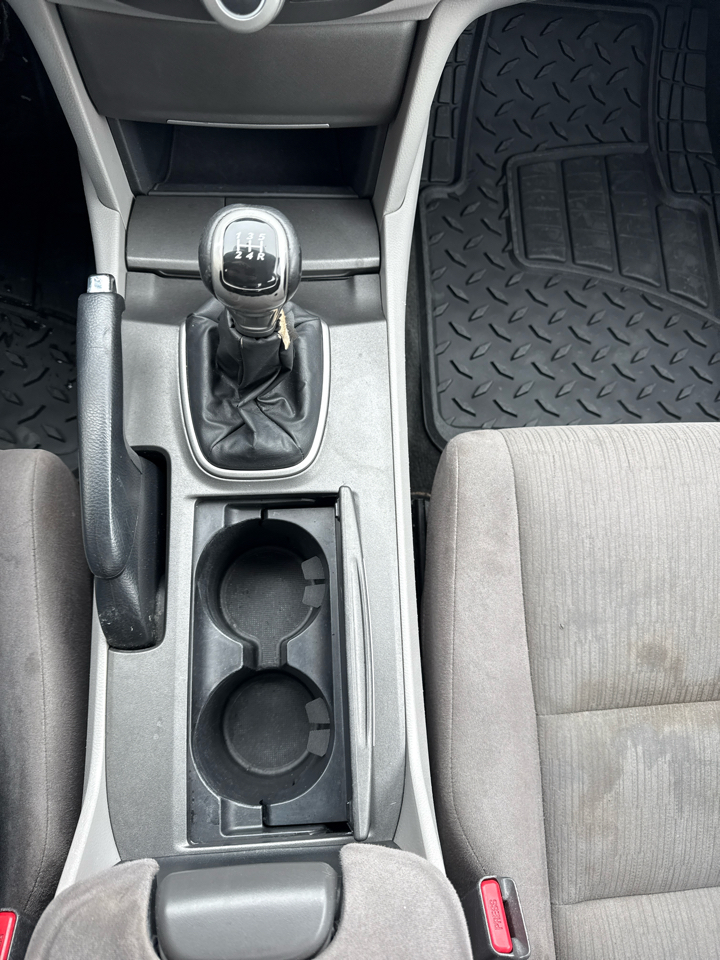 Honda Accord Sdn 4dr I4 Man LX 2012