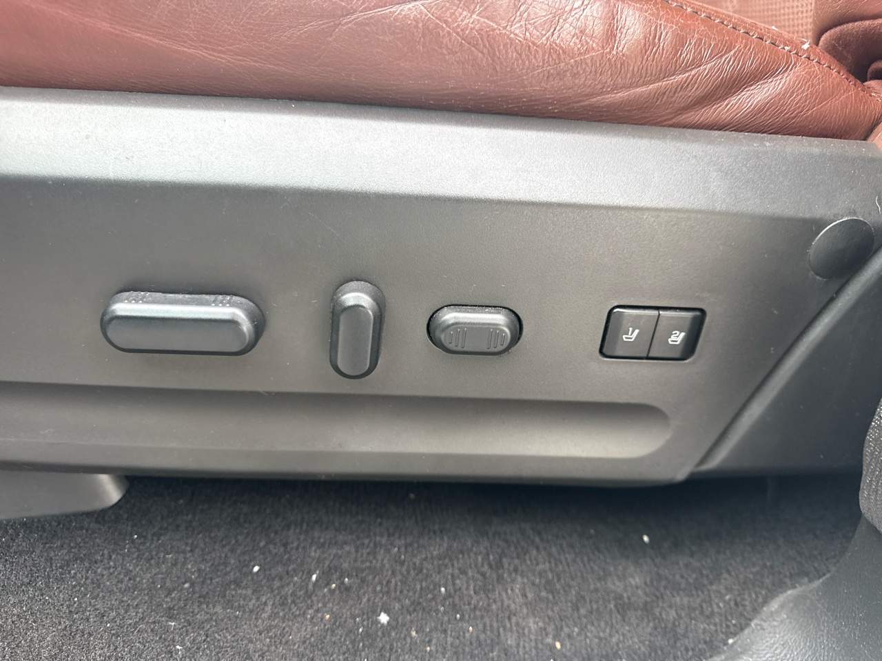 Ford Expedition 4WD 4dr King Ranch 2013