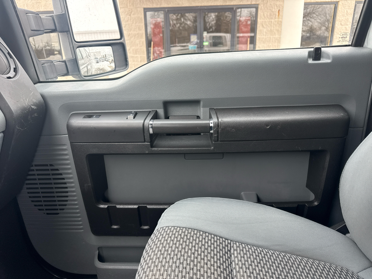 Ford Super Duty F-250 SRW 4WD Crew Cab 172" Platinum 2015