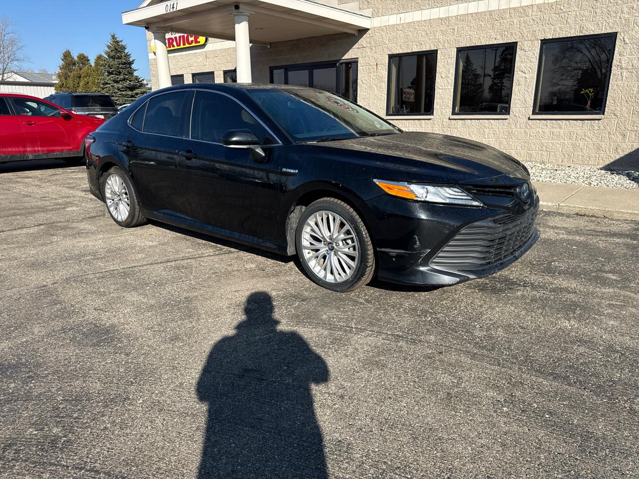 Toyota Camry Hybrid LE CVT (Natl) 2019