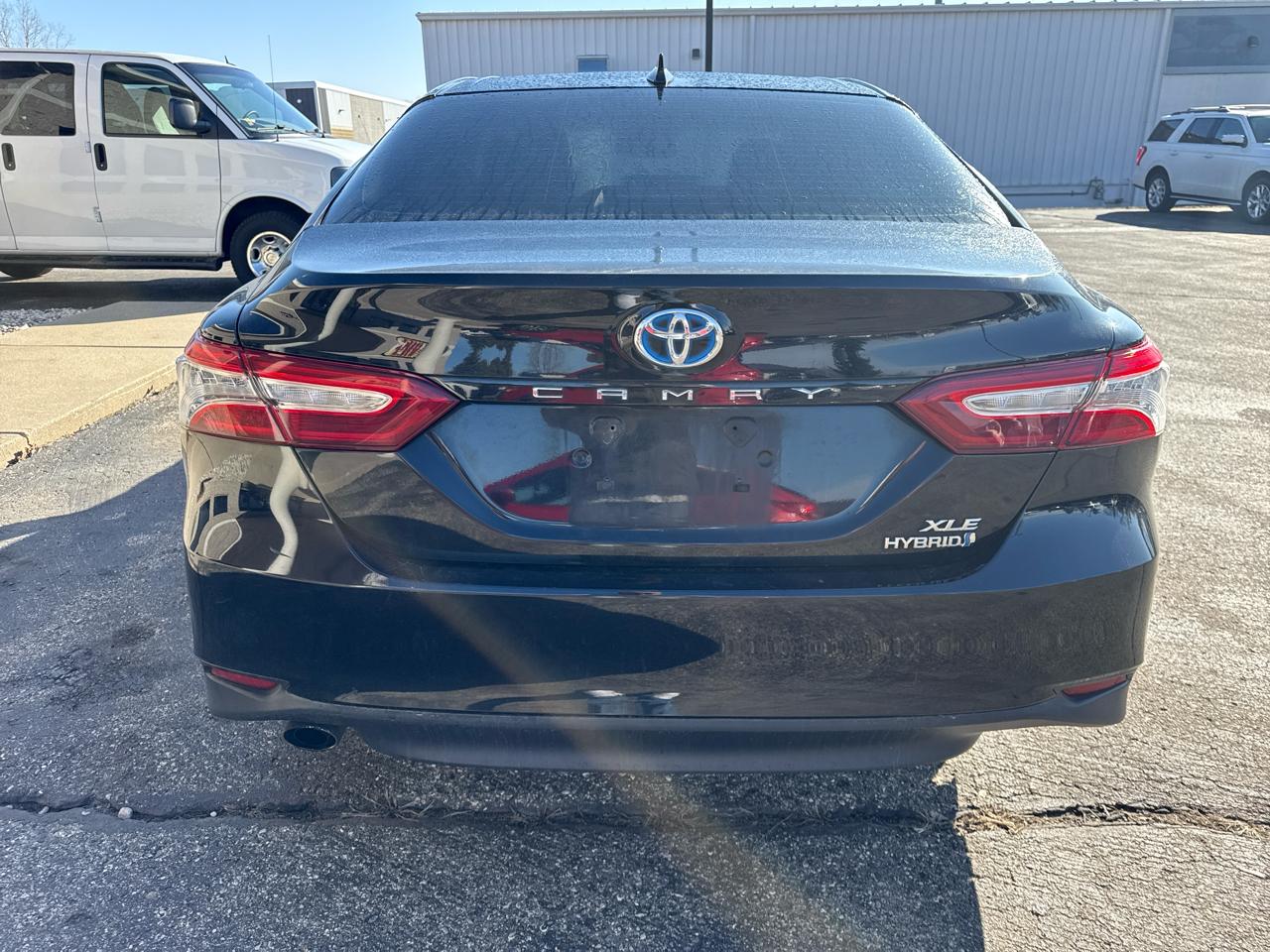 Toyota Camry Hybrid LE CVT (Natl) 2019