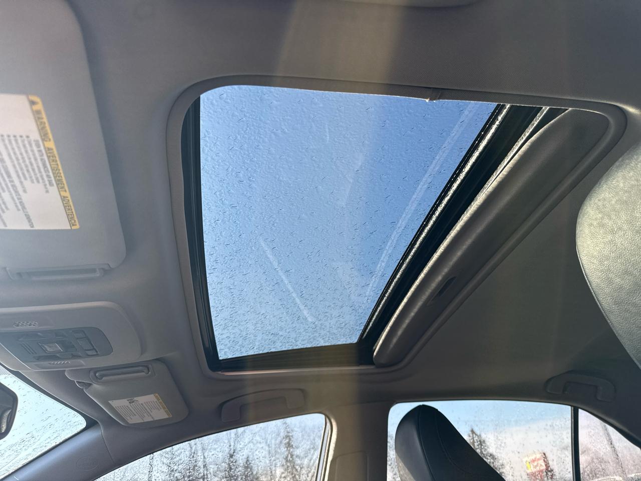 Toyota Camry Hybrid LE CVT (Natl) 2019